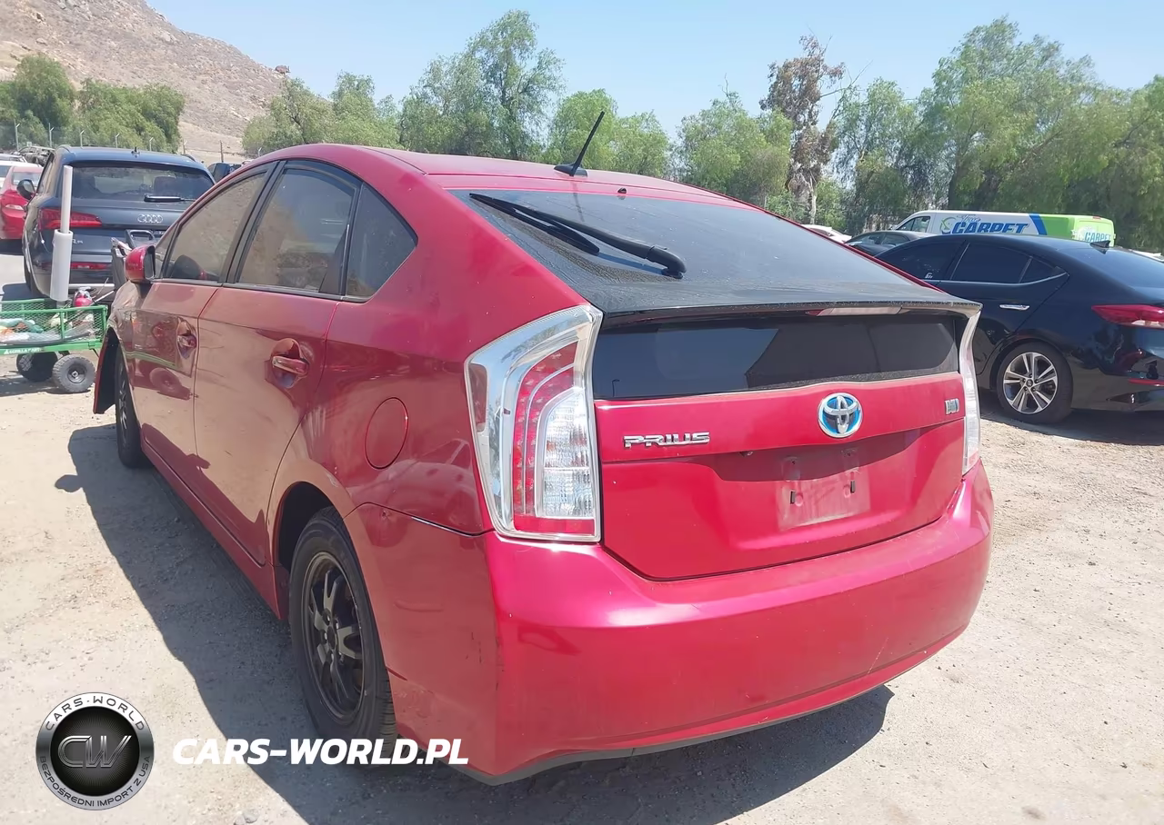 2014 Toyota Prius Three VIN:JTDKN3DU1E0357767 - 3
