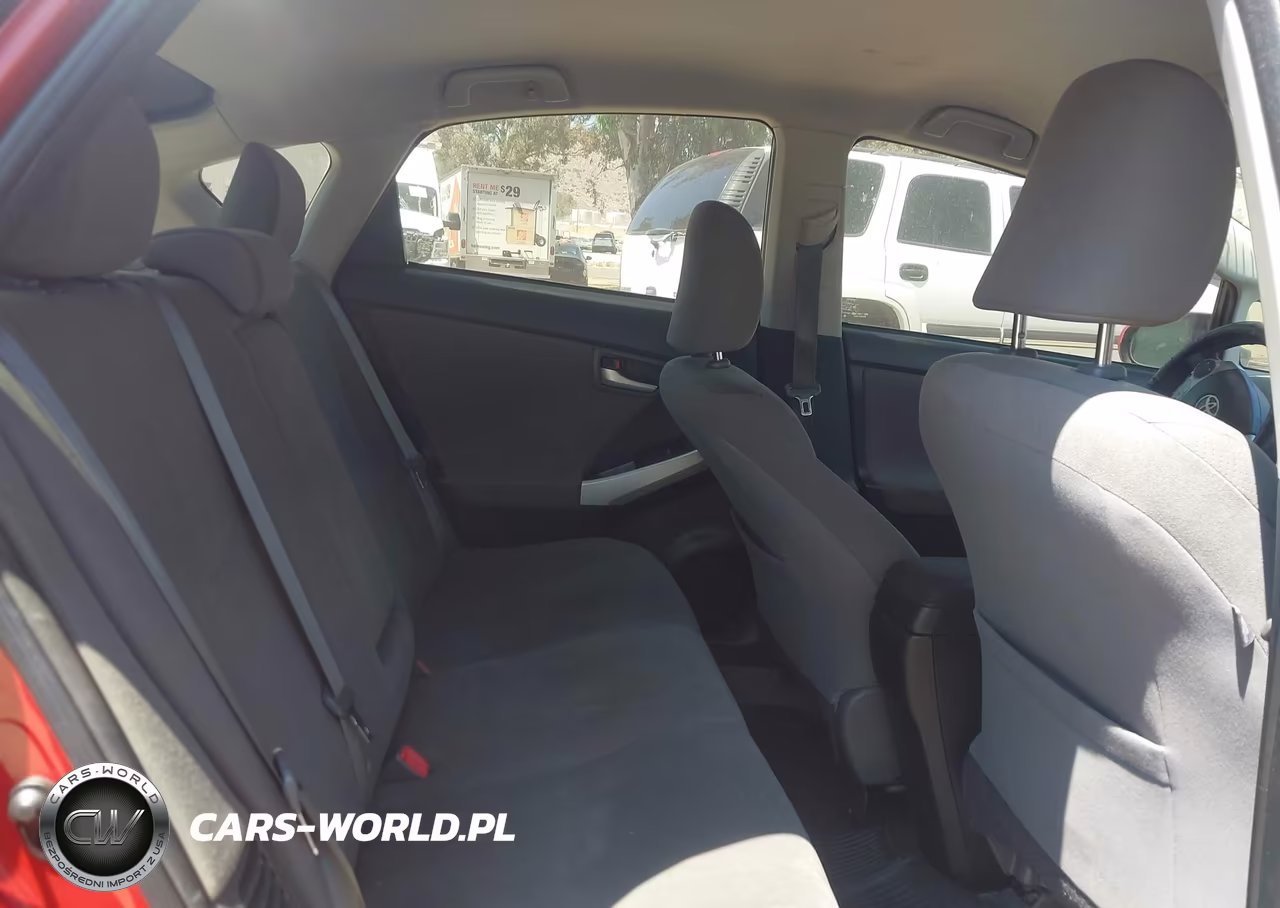 2014 Toyota Prius Three VIN:JTDKN3DU1E0357767 - 8