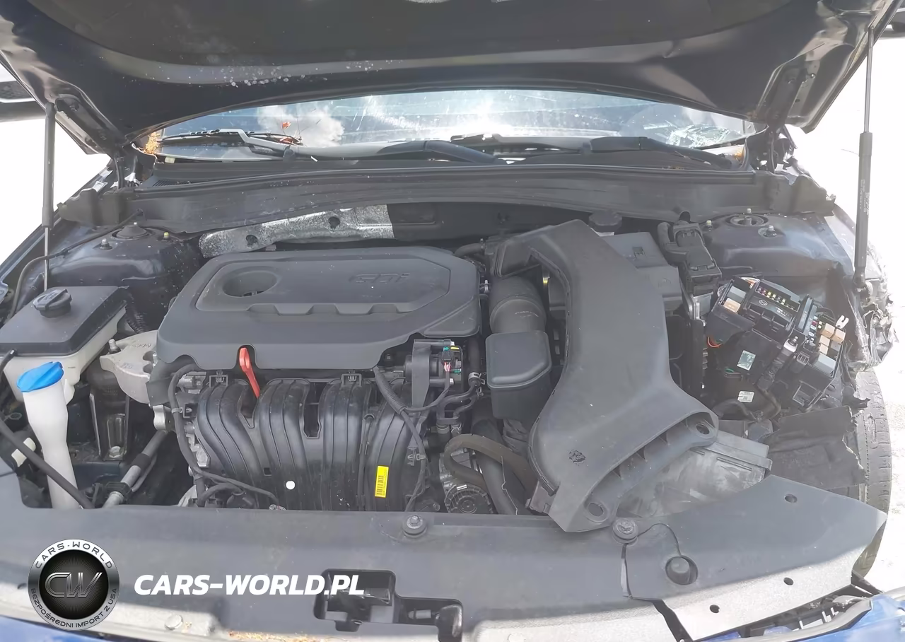 2020 Kia Optima S VIN:5XXGT4L31LG410957 - 10