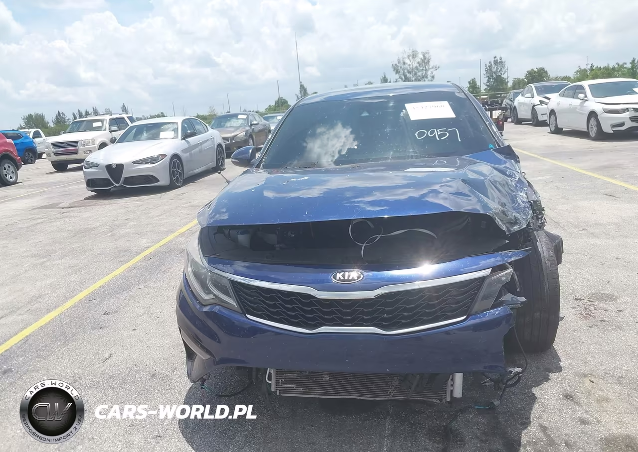 2020 Kia Optima S VIN:5XXGT4L31LG410957 - 13