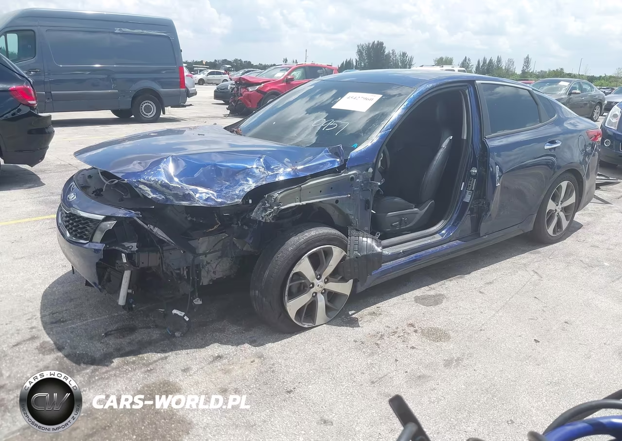 2020 Kia Optima S VIN:5XXGT4L31LG410957 - 2