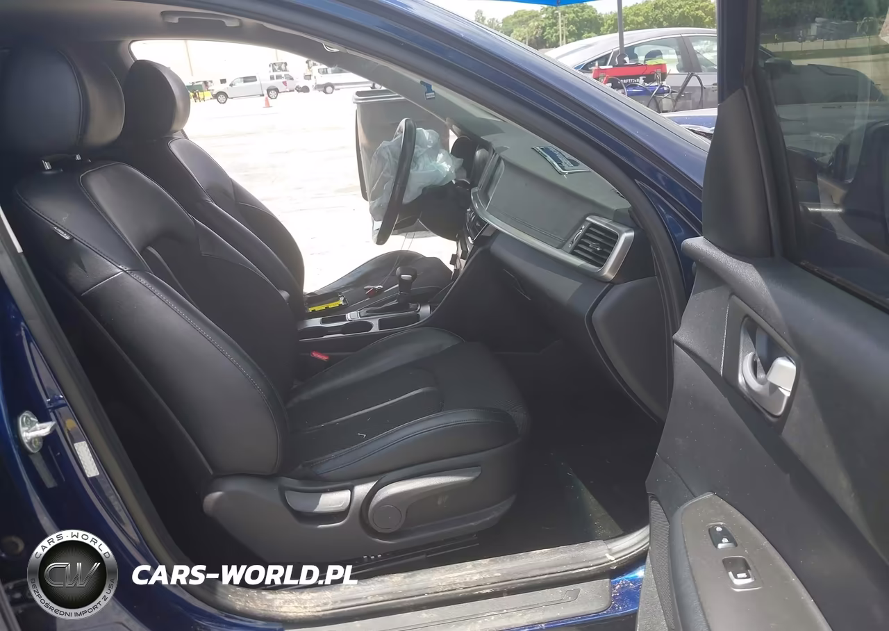 2020 Kia Optima S VIN:5XXGT4L31LG410957 - 5