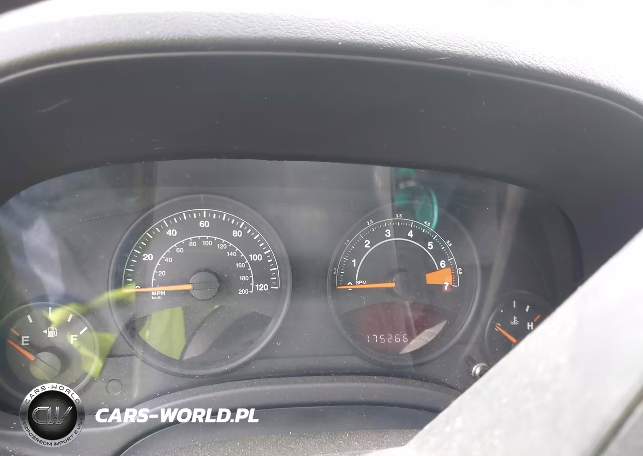 2015 Jeep Compass Sport VIN:1C4NJDBB7FD395904 - 7