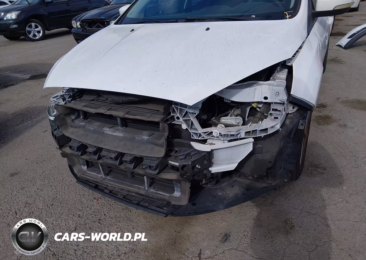 2015 Ford Focus Se VIN:1FADP3K20FL329467 - 6