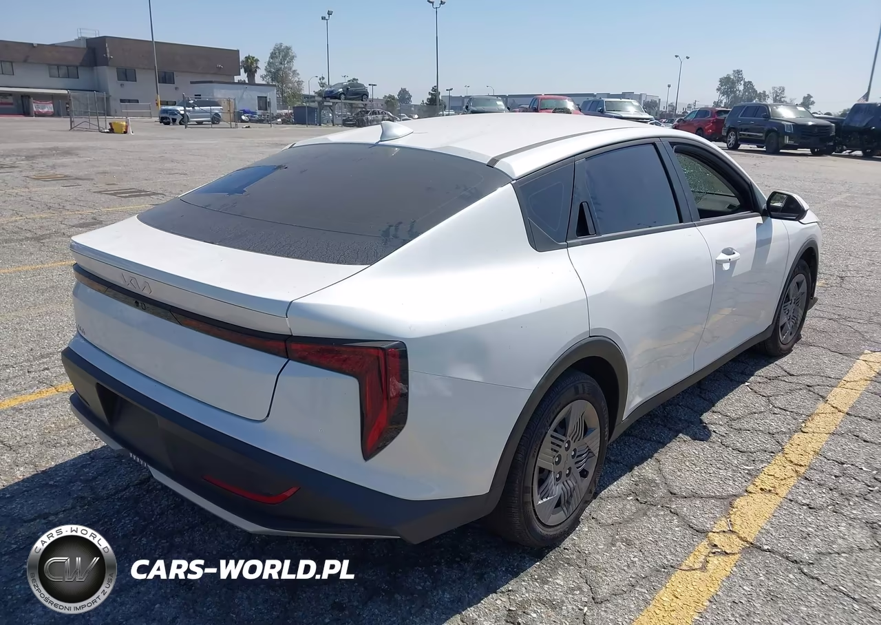 2025 Kia K4 Lx VIN:3KPFT4DE1SE239243 - 4