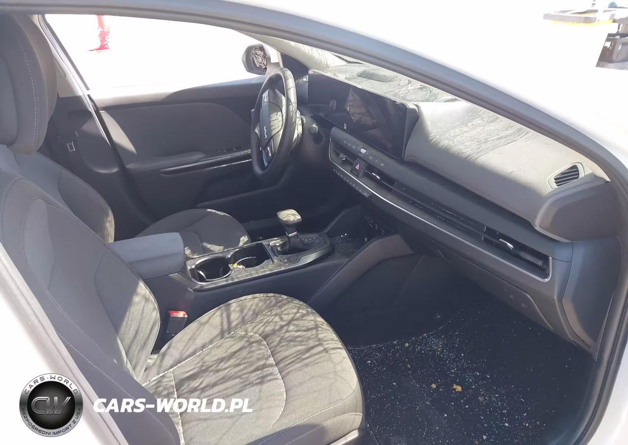 2025 Kia K4 Lx VIN:3KPFT4DE1SE239243 - 5