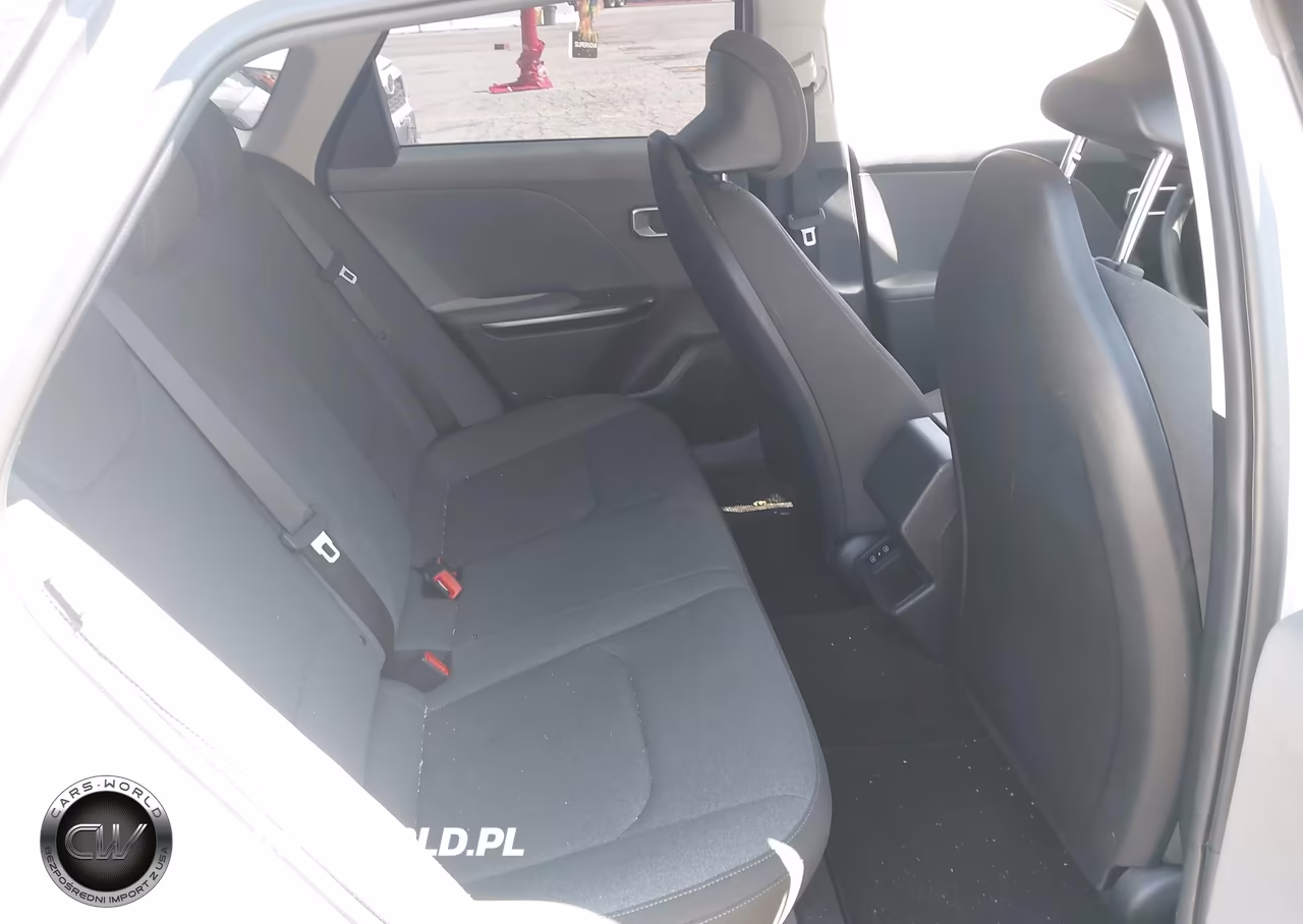 2025 Kia K4 Lx VIN:3KPFT4DE1SE239243 - 8
