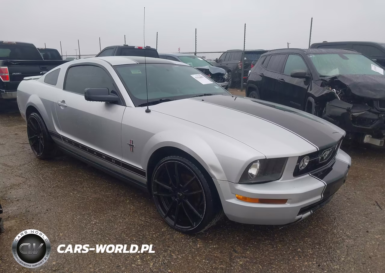 2007 Ford Mustang V6 Deluxe-V6 Premium – zdjęcie 1 z 12