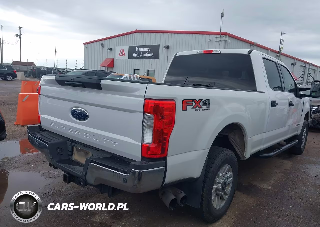 2019 Ford F-250 Xlt VIN:1FT7W2BT2KEE90740 - 4
