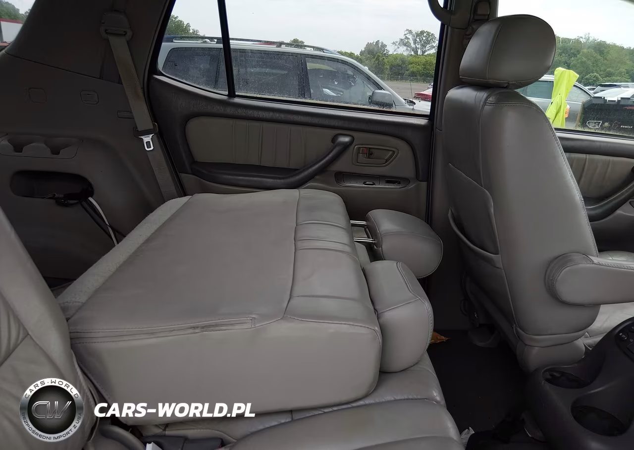 2002 Toyota Sequoia Limited V8 VIN:5TDBT48A72S085889 - 8