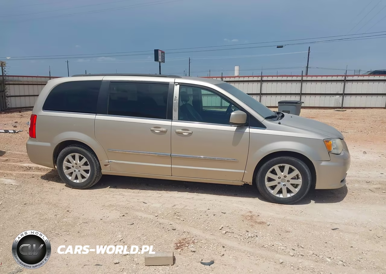 2016 Chrysler Town & Country Touring VIN:2C4RC1BG5GR157540 - 13