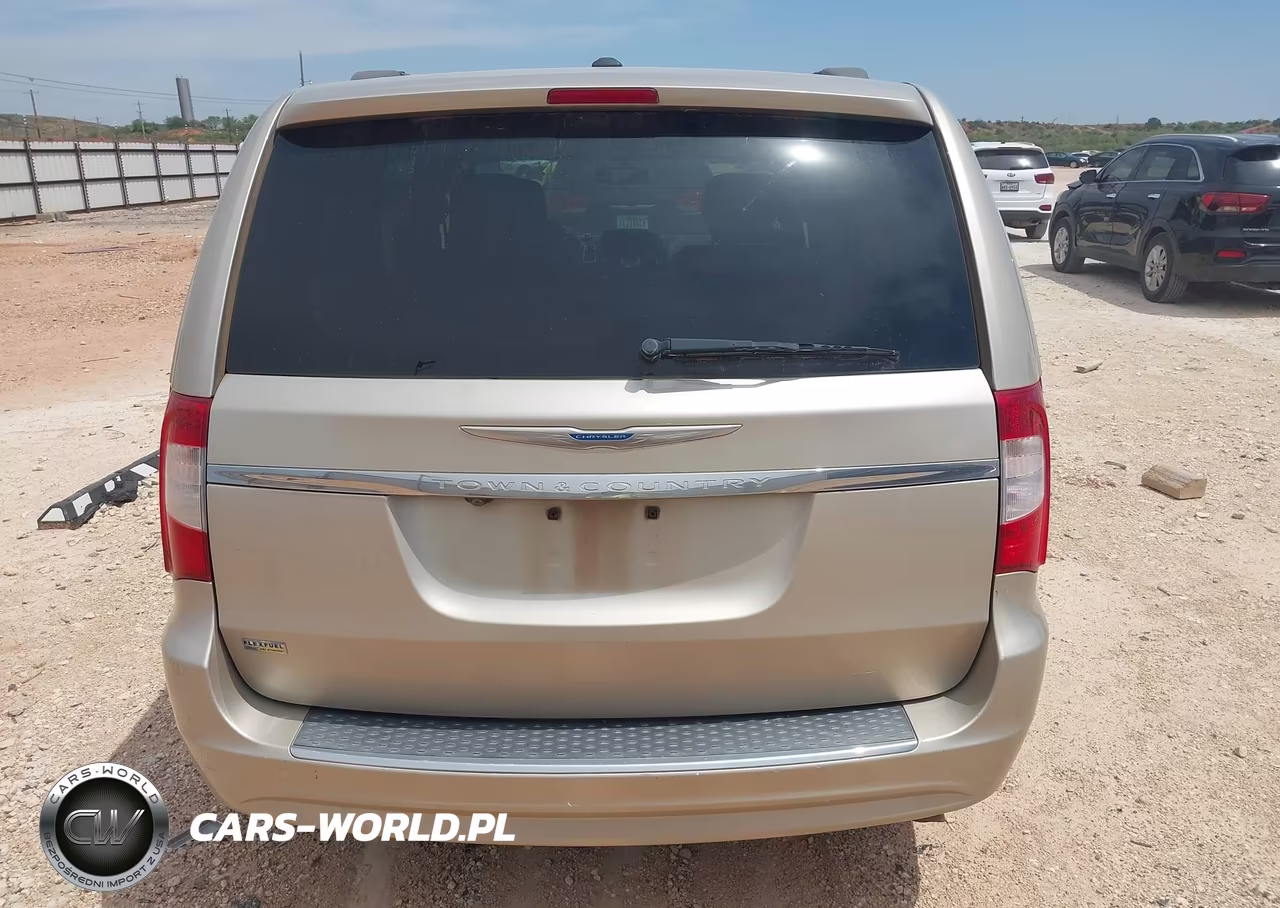 2016 Chrysler Town & Country Touring VIN:2C4RC1BG5GR157540 - 16
