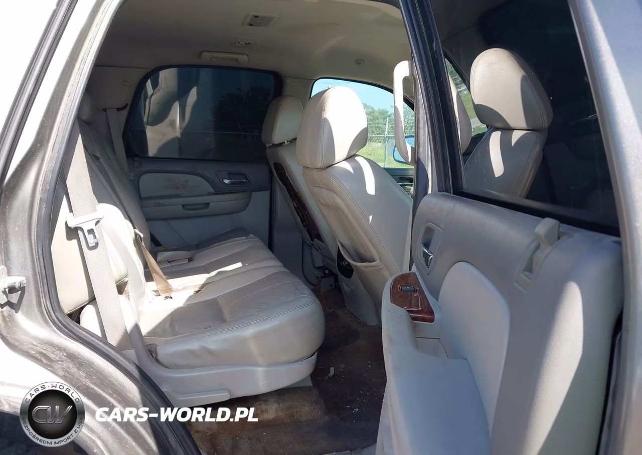 2007 Chevrolet Tahoe Lt VIN:1GNFK13067R111946 - 8
