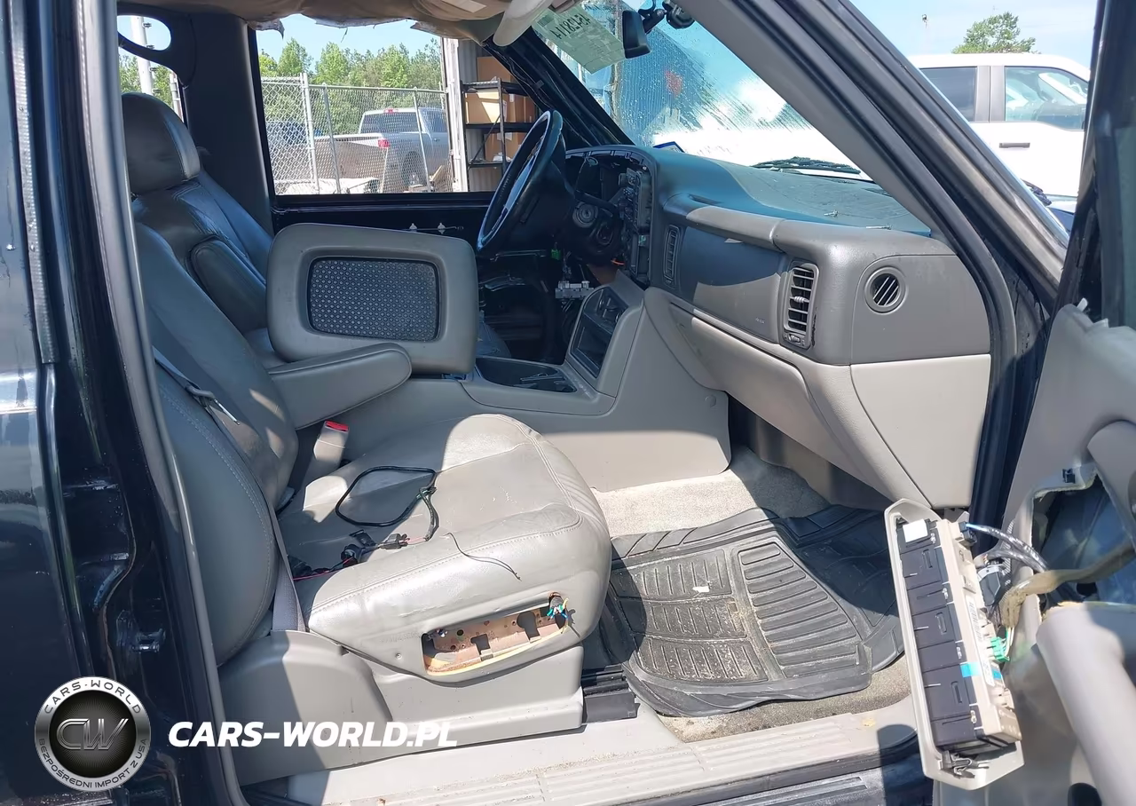 2004 Chevrolet Tahoe Z71 VIN:1GNEK13T14R169335 - 5