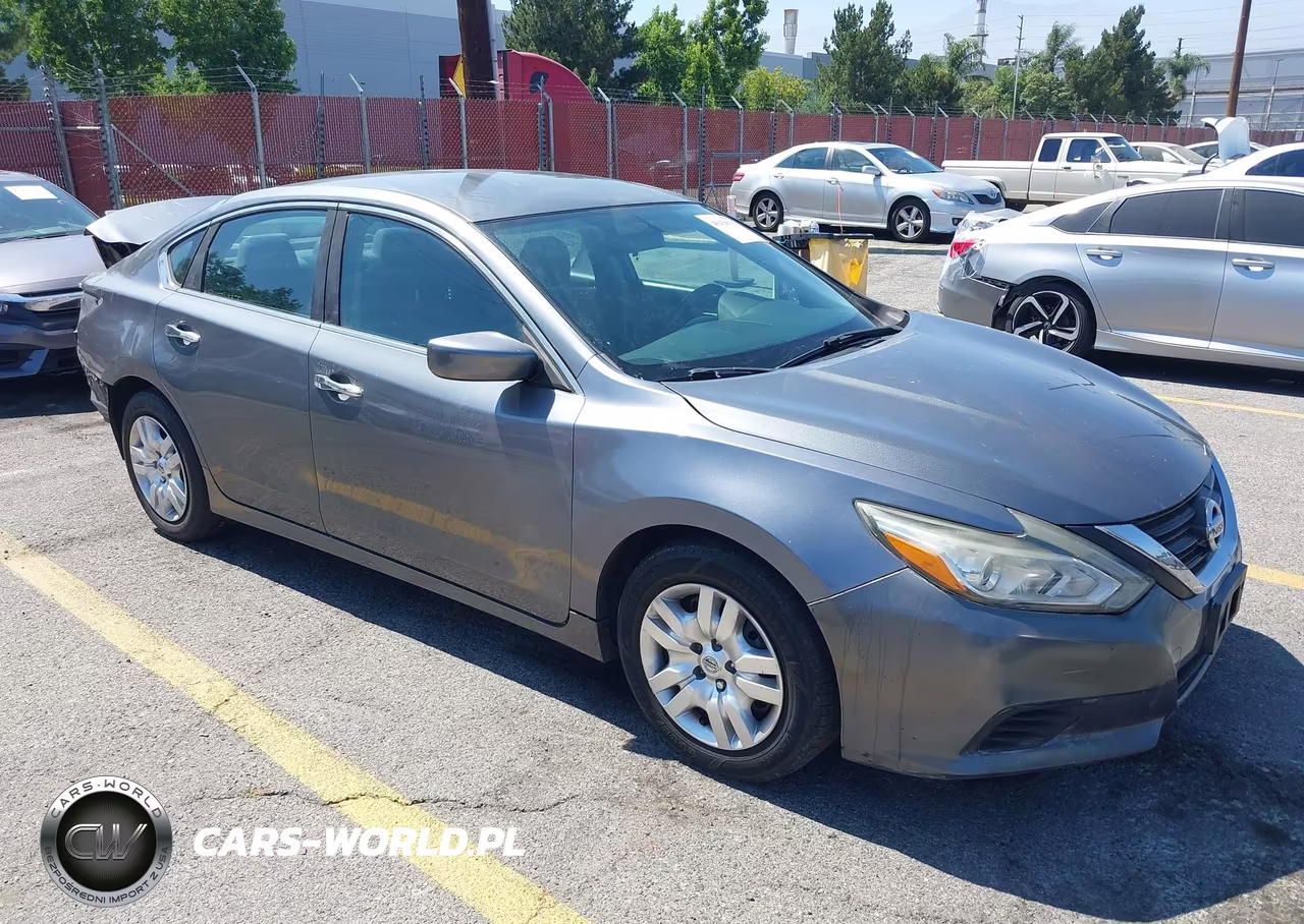 2017 Nissan Altima 2.5 – zdjęcie 1 z 13