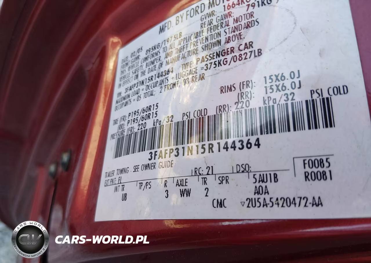 2005 Ford Focus Zx3 VIN:3FAFP31N15R144364 - 9