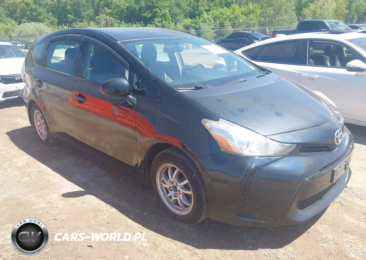 2015 Toyota Prius V Two – zdjęcie 1 z 16