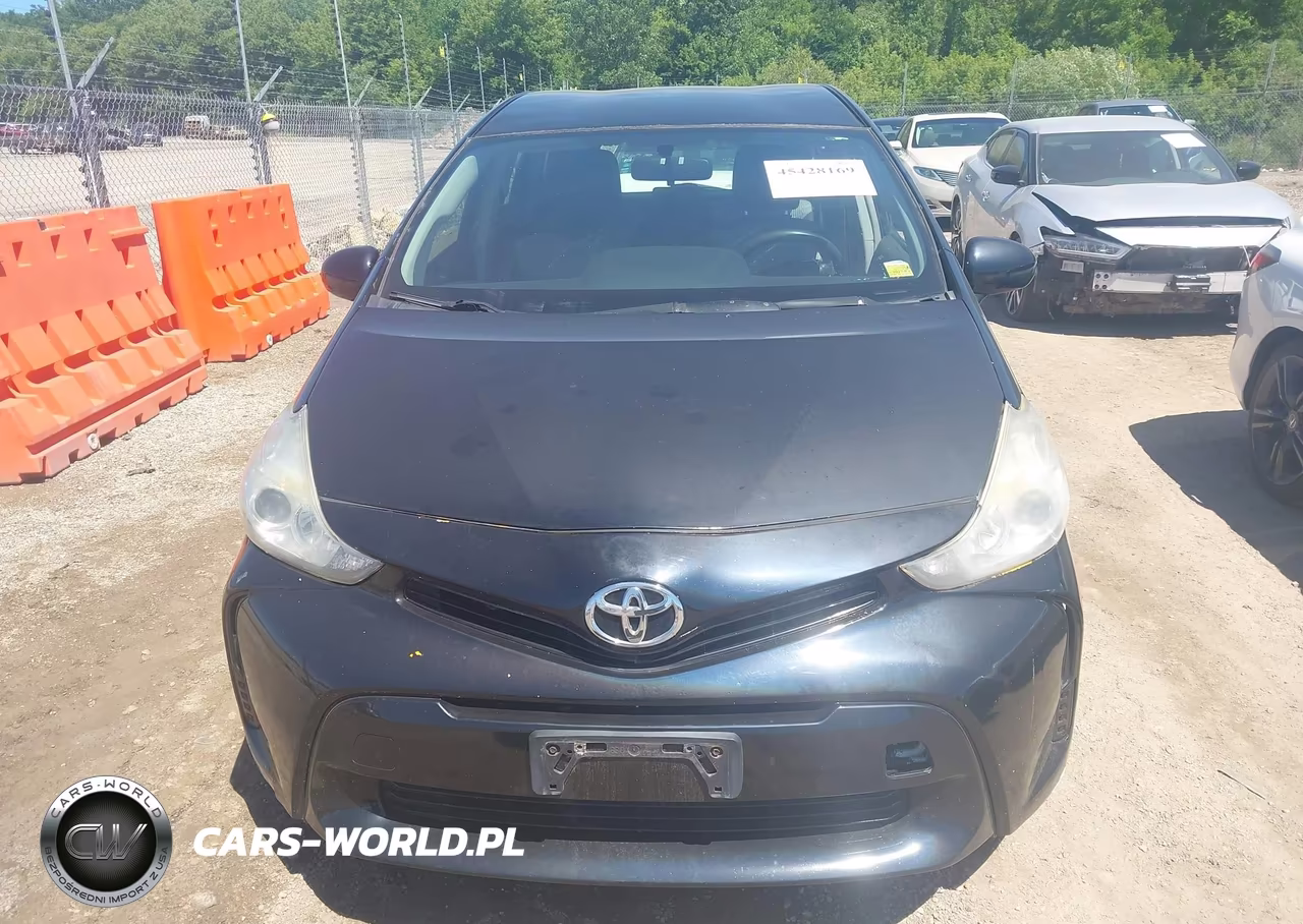 2015 Toyota Prius V Two VIN:JTDZN3EU2FJ033414 - 12