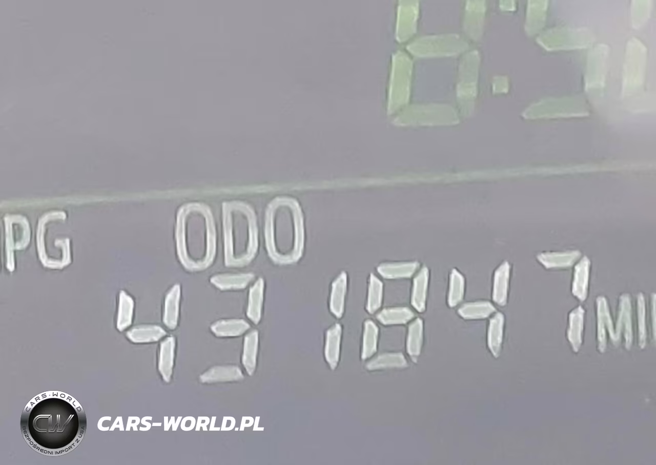 2015 Toyota Prius V Two VIN:JTDZN3EU2FJ033414 - 15