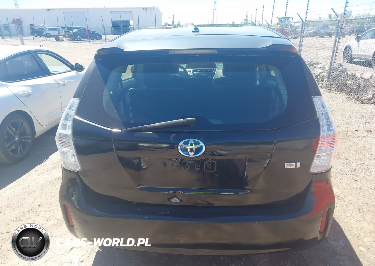2015 Toyota Prius V Two VIN:JTDZN3EU2FJ033414 - 16