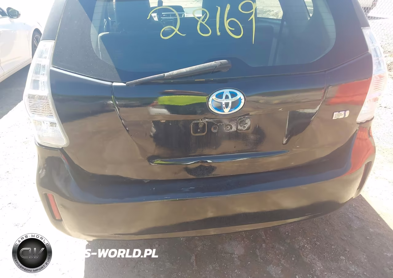 2015 Toyota Prius V Two VIN:JTDZN3EU2FJ033414 - 6