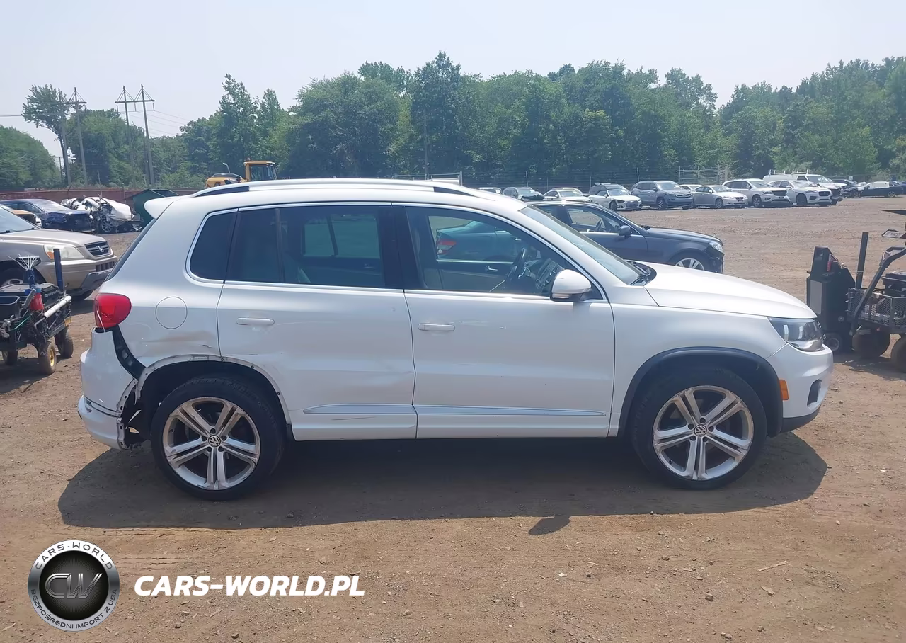 2016 Volkswagen Tiguan R-Line VIN:WVGBV7AX0GW094236 - 13