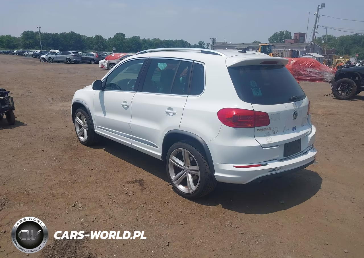 2016 Volkswagen Tiguan R-Line VIN:WVGBV7AX0GW094236 - 3