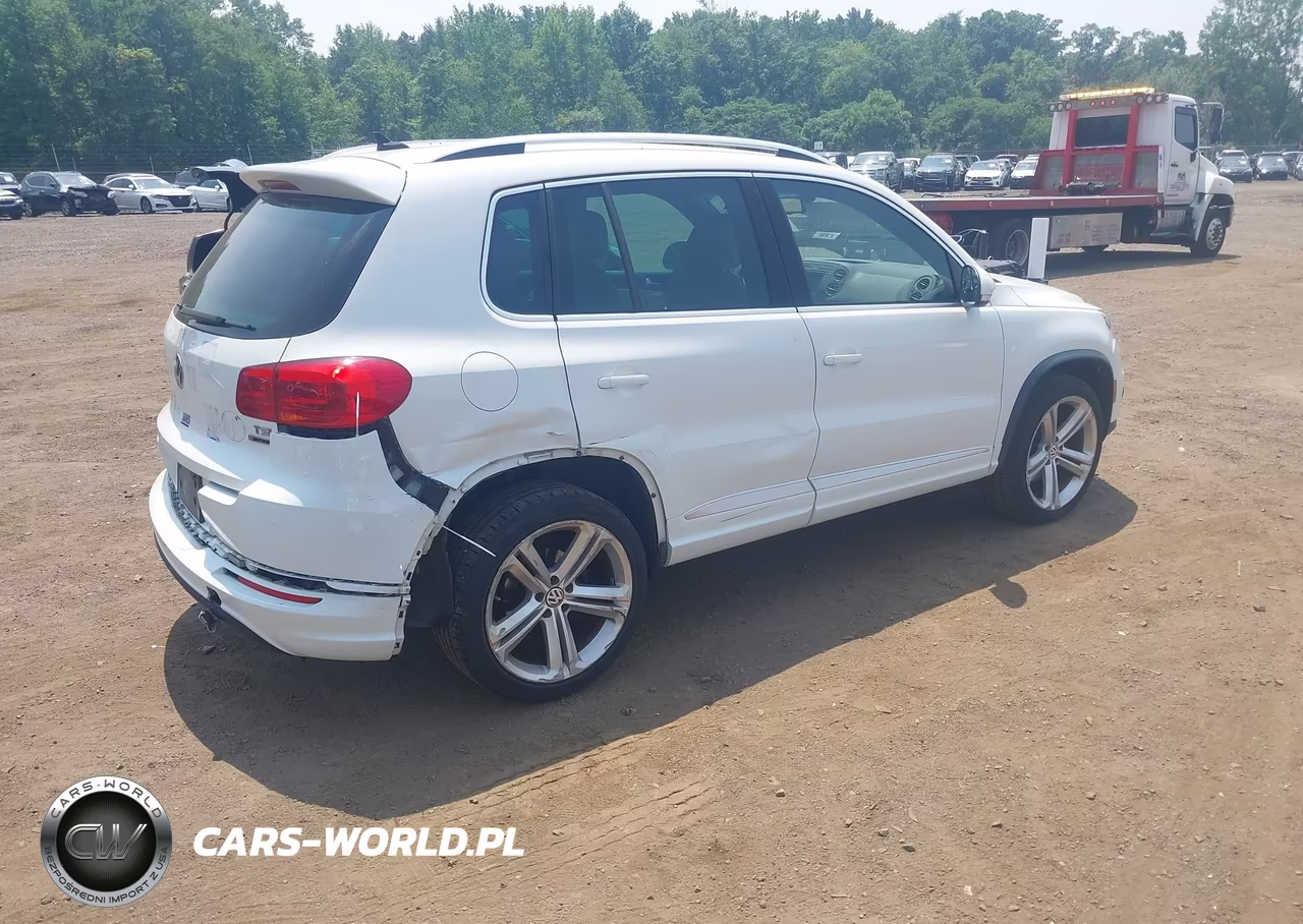 2016 Volkswagen Tiguan R-Line VIN:WVGBV7AX0GW094236 - 4