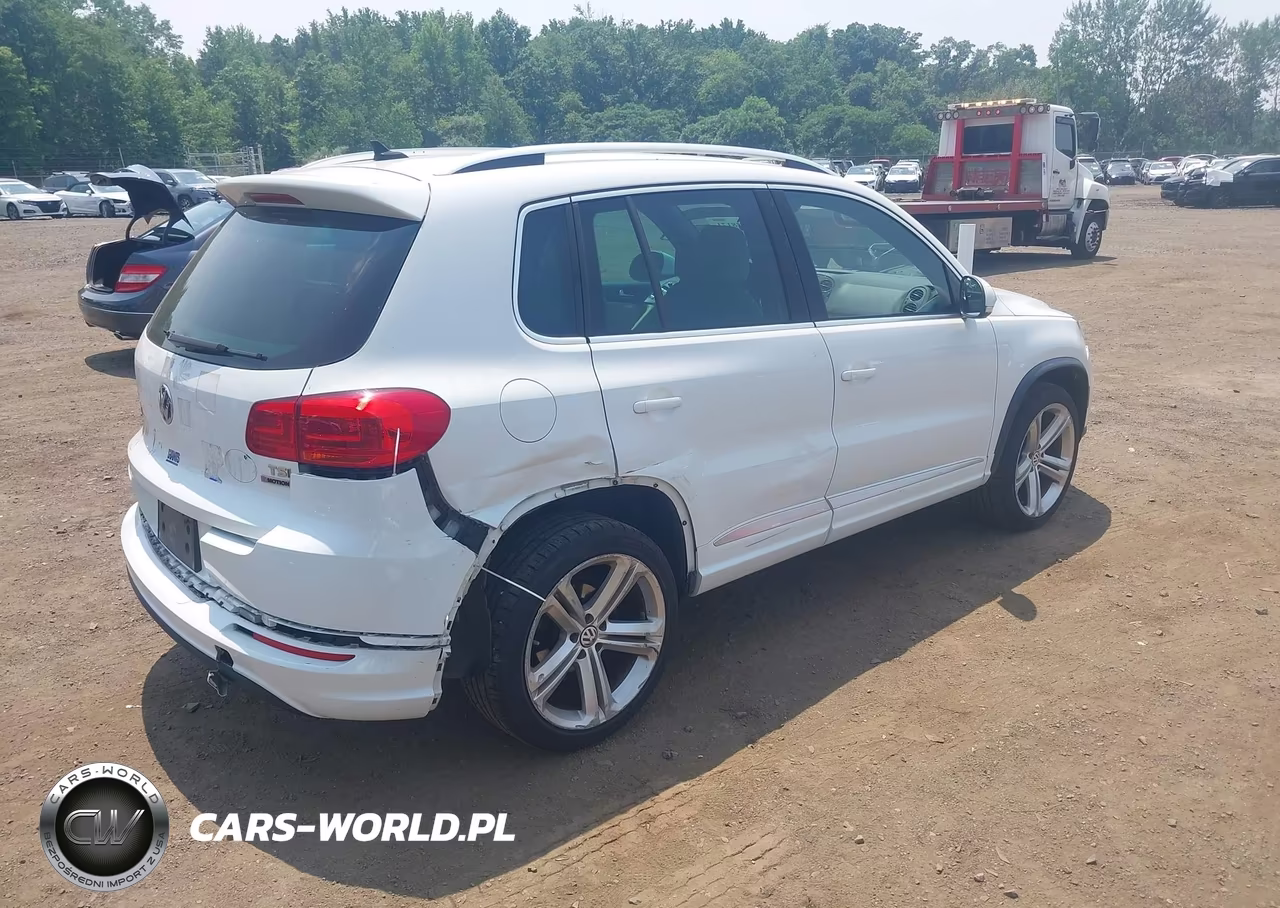 2016 Volkswagen Tiguan R-Line VIN:WVGBV7AX0GW094236 - 6