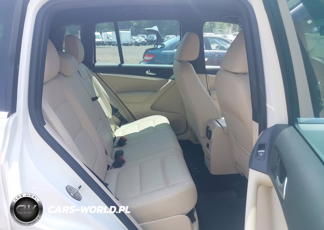 2016 Volkswagen Tiguan R-Line VIN:WVGBV7AX0GW094236 - 8