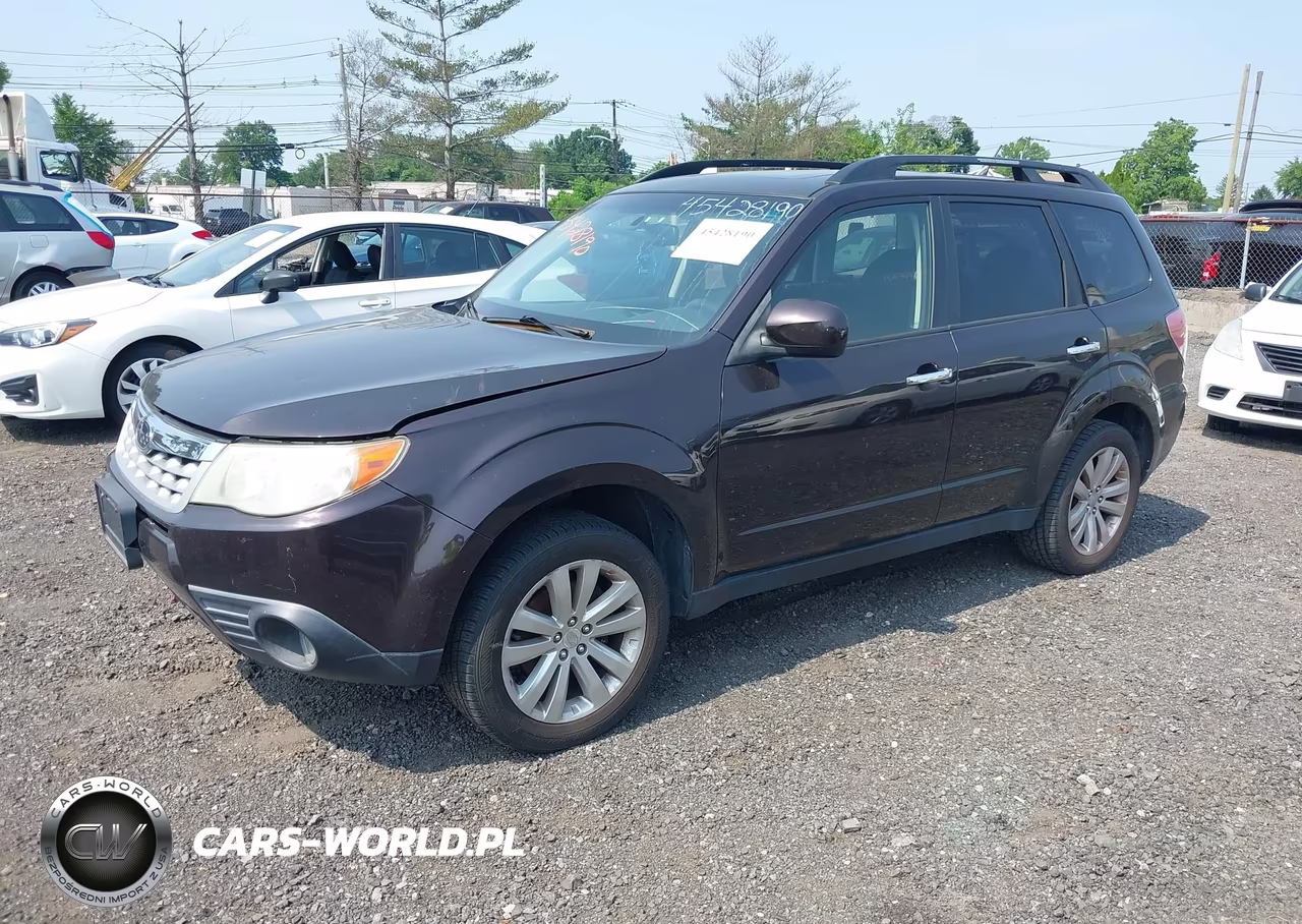 2013 Subaru Forester 2.5X Premium VIN:JF2SHADC1DH446002 - 2
