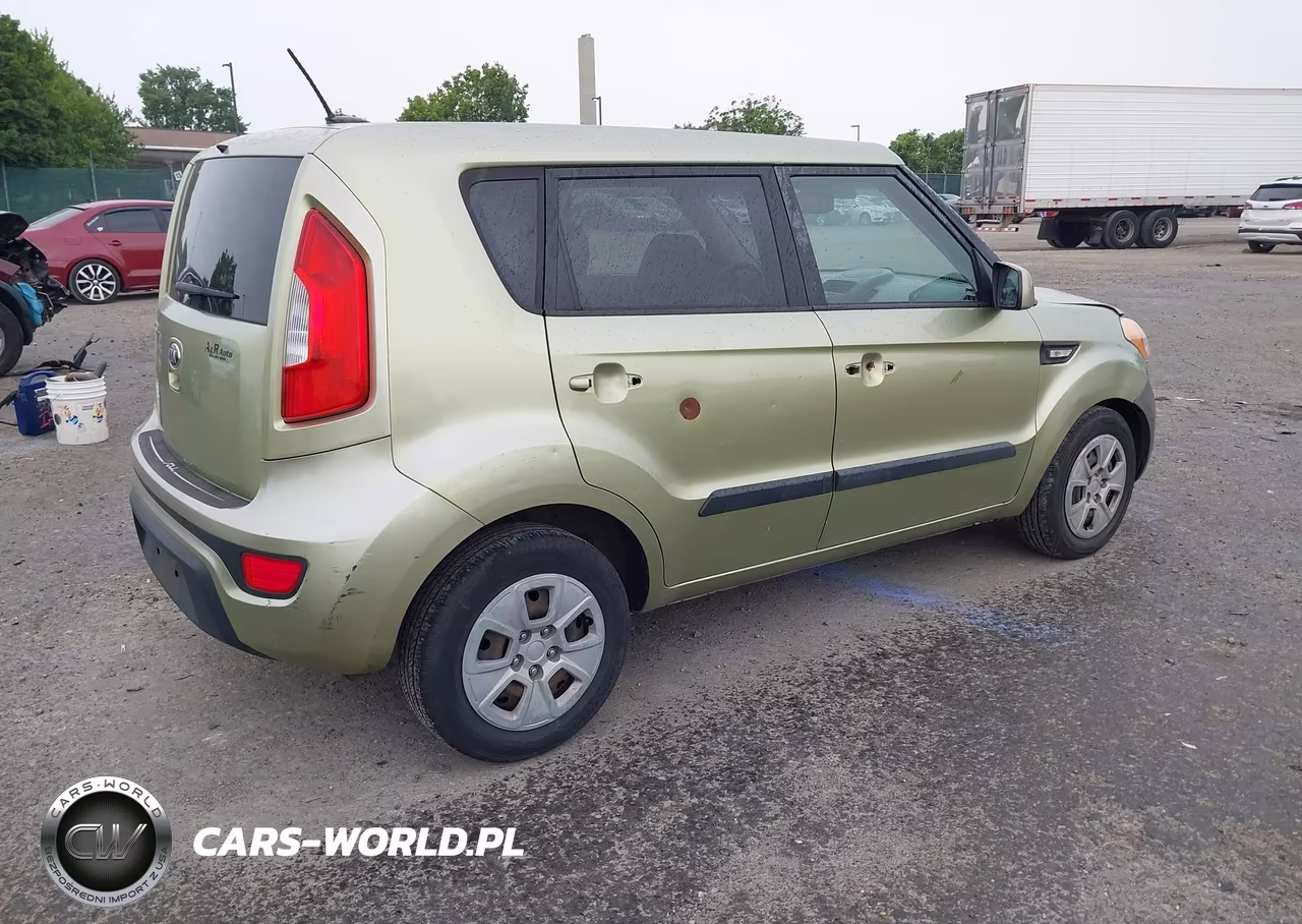 2013 Kia Soul VIN:KNDJT2A5XD7634463 - 4