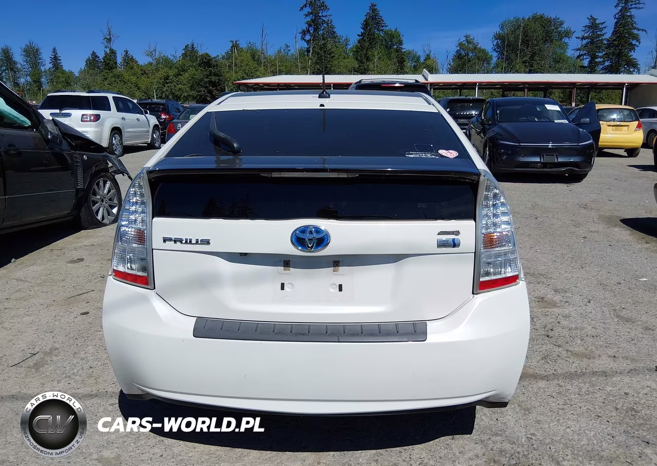 2011 Toyota Prius Four VIN:JTDKN3DU4B5312806 - 16