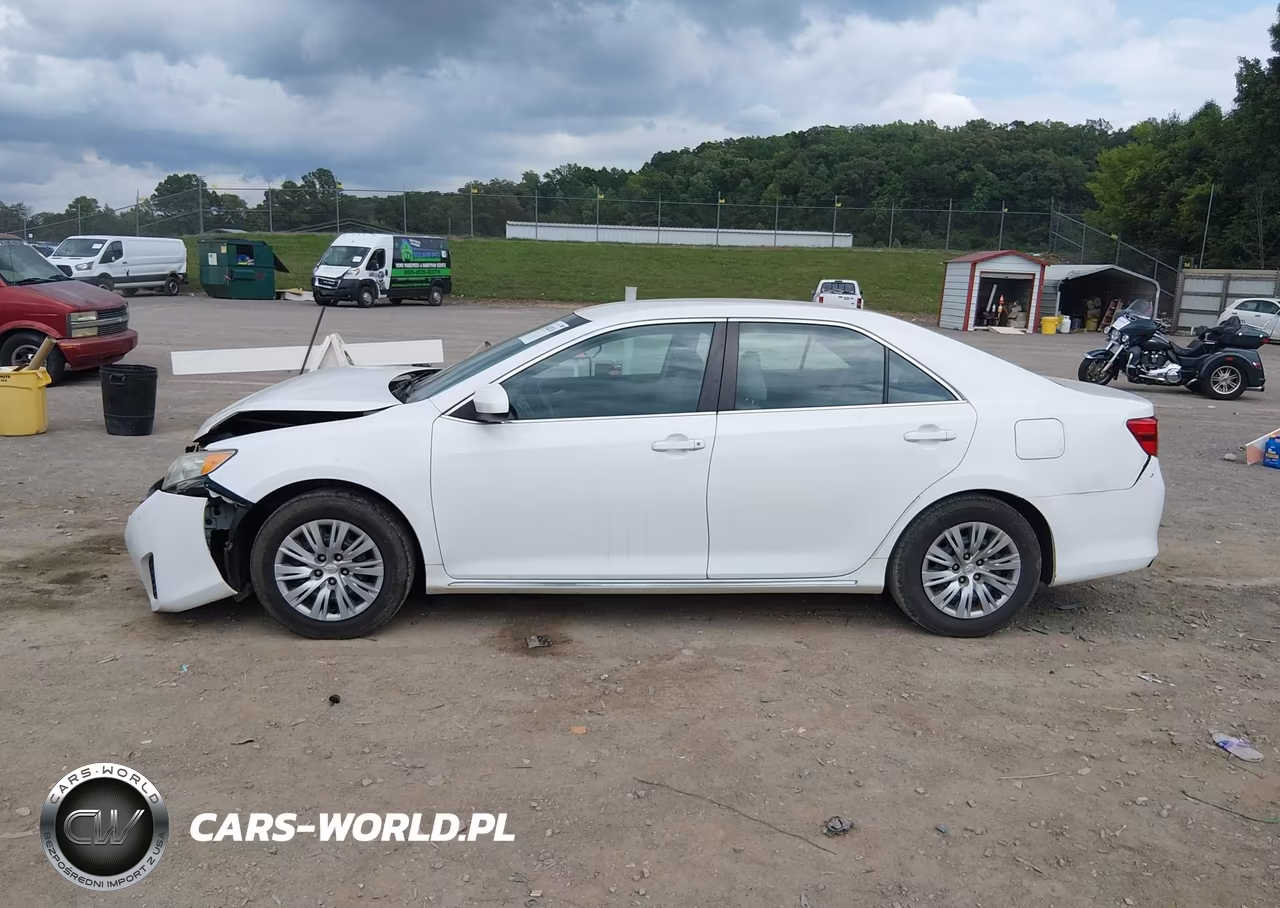 2013 Toyota Camry Le VIN:4T1BF1FK6DU254487 - 14