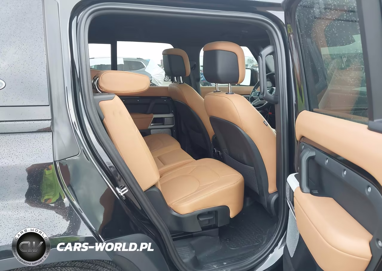 2024 Land Rover Defender 130 P400 S VIN:SALEJFEU3R2313314 - 8