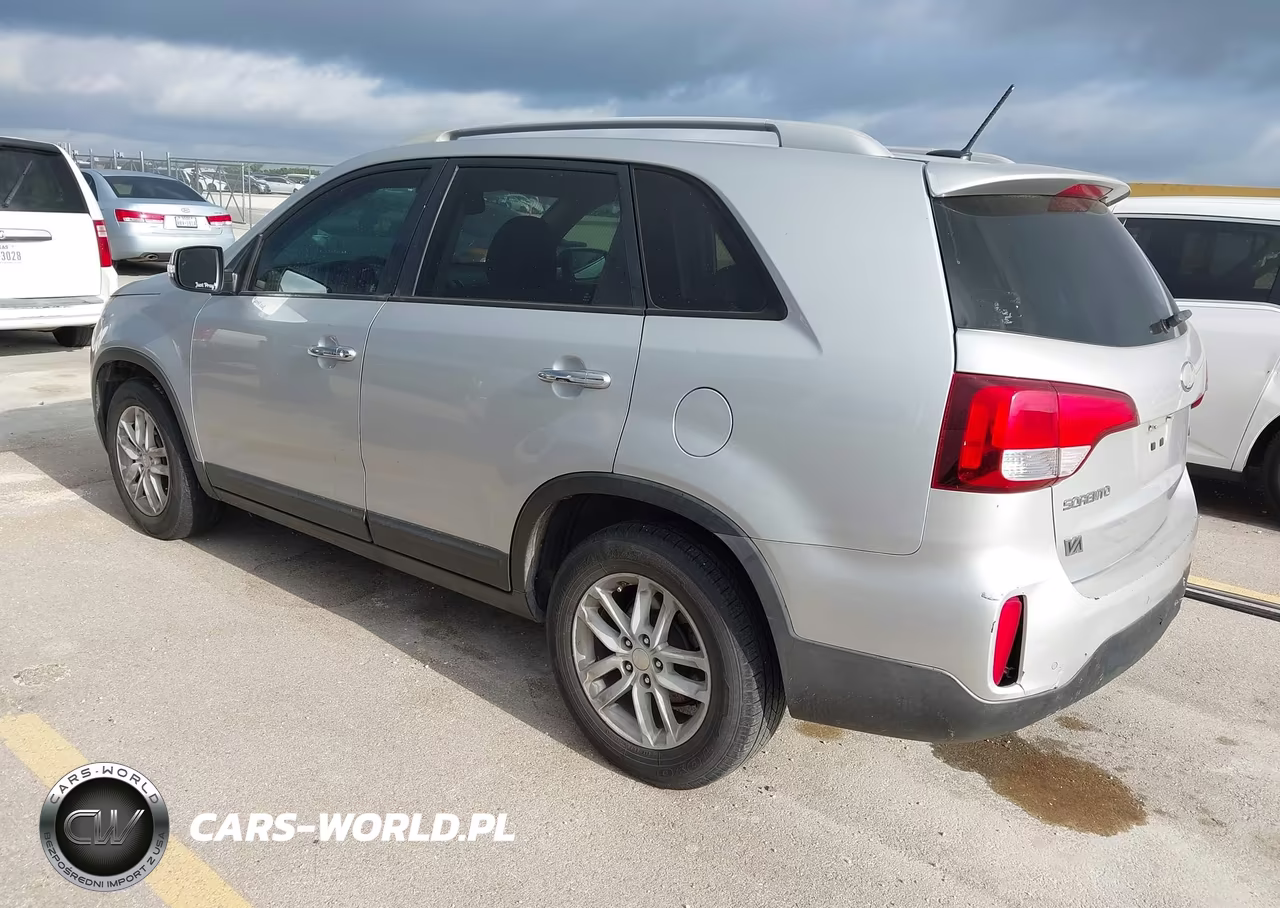 2014 Kia Sorento Lx VIN:5XYKT3A62EG481052 - 3