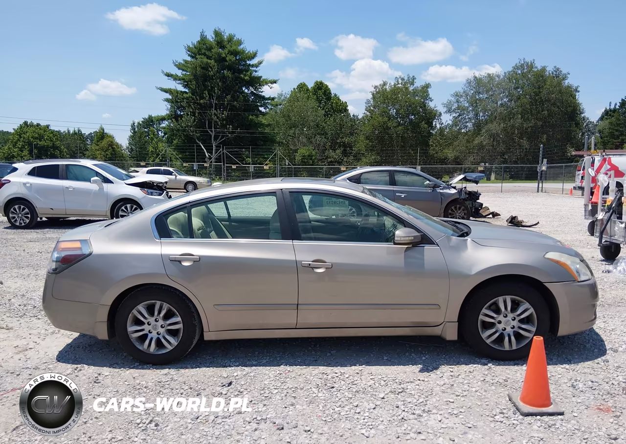 2011 Nissan Altima 2.5 S VIN:1N4AL2AP4BC105747 - 13