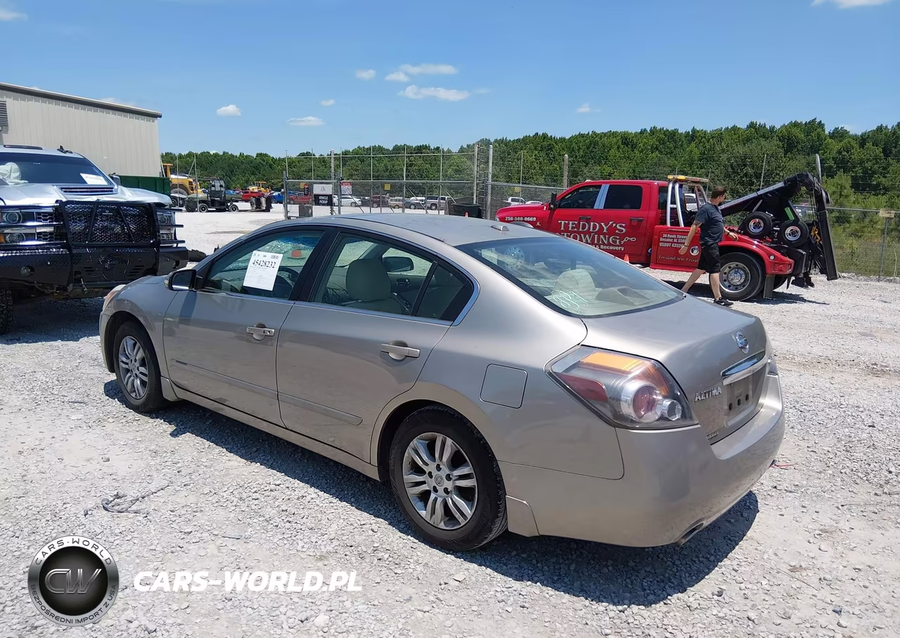 2011 Nissan Altima 2.5 S VIN:1N4AL2AP4BC105747 - 3