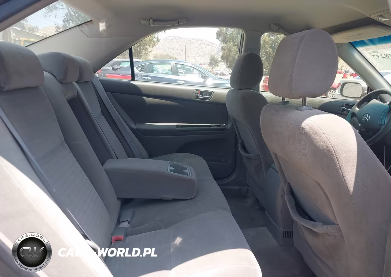 2005 Toyota Camry Le VIN:JTDBE32K053037517 - 8