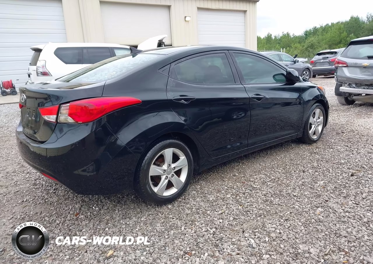 2013 Hyundai Elantra Gls VIN:5NPDH4AE6DH255496 - 4