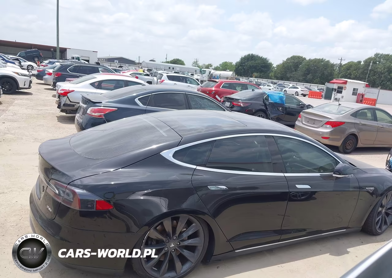 2014 Tesla Model S P85 VIN:5YJSA1H11EFP40397 - 12