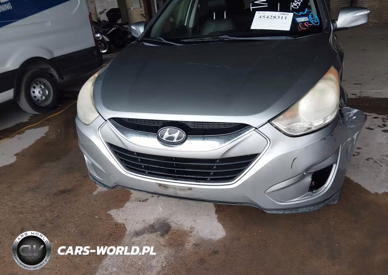 2010 Hyundai Tucson Limited VIN:KM8JU3AC9AU052378 - 6