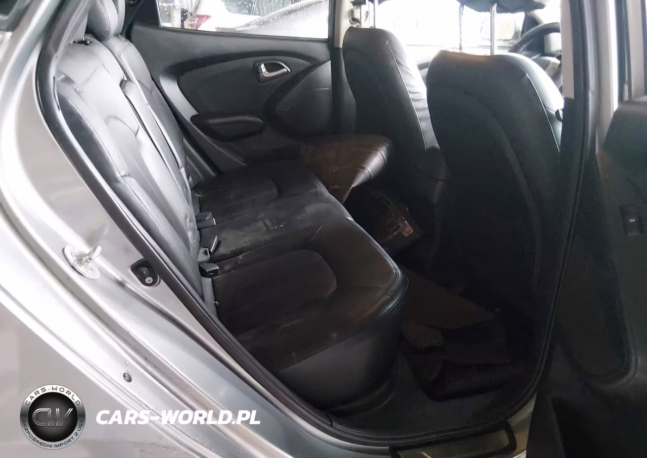 2010 Hyundai Tucson Limited VIN:KM8JU3AC9AU052378 - 8