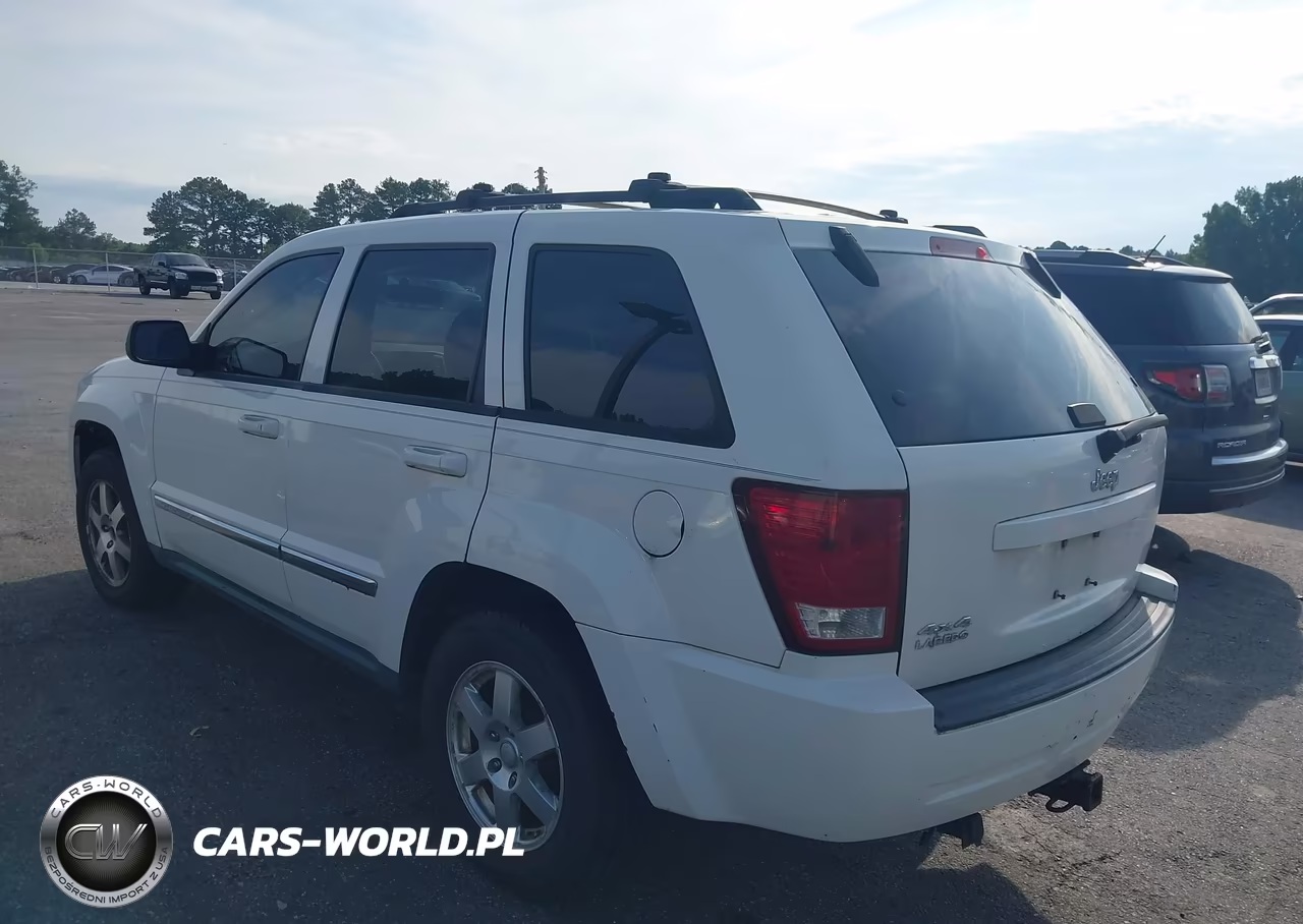 2010 Jeep Grand Cherokee Laredo VIN:1J4PR4GK8AC103227 - 3