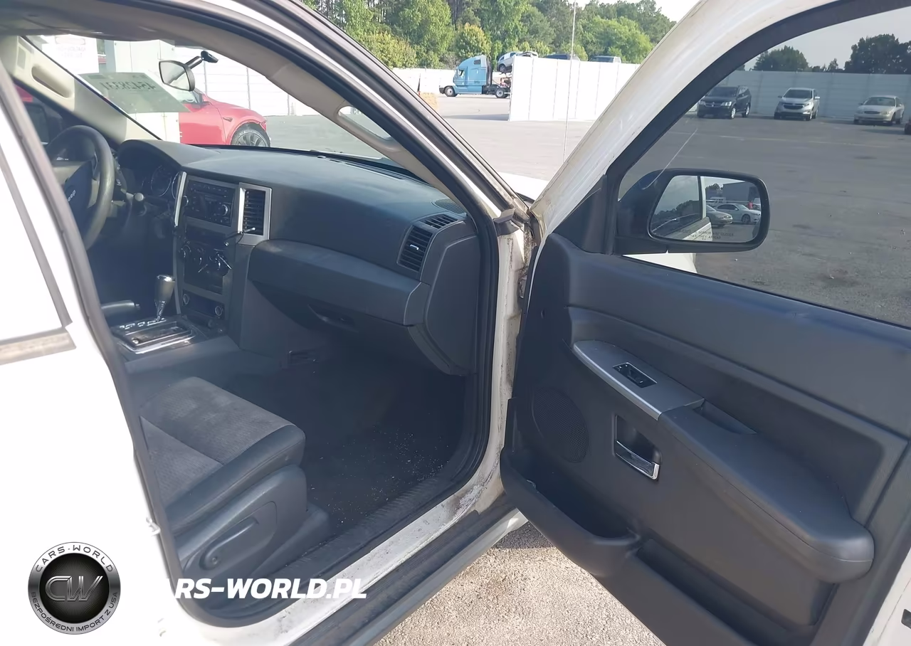 2010 Jeep Grand Cherokee Laredo VIN:1J4PR4GK8AC103227 - 5