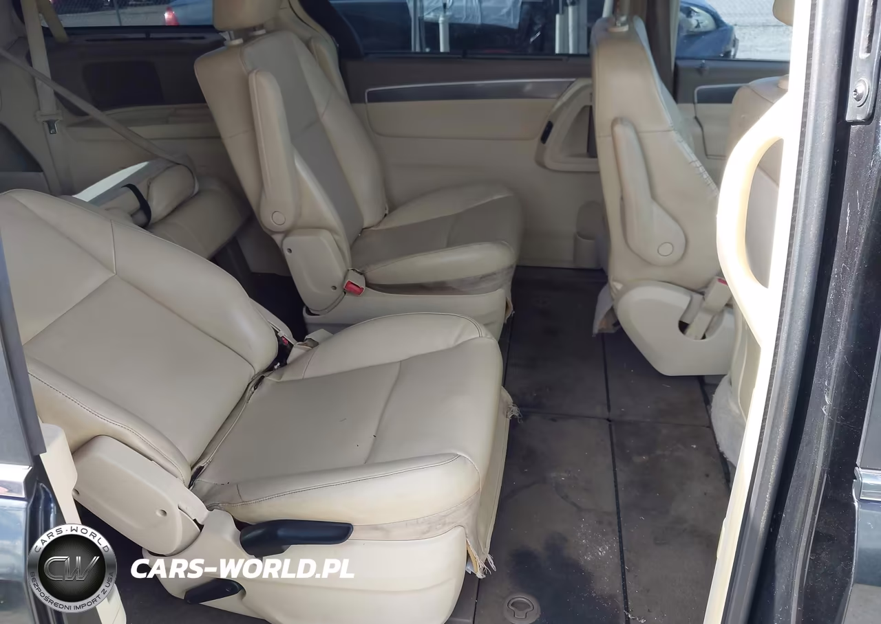 2010 Volkswagen Routan Se VIN:2V4RW3D10AR159110 - 8