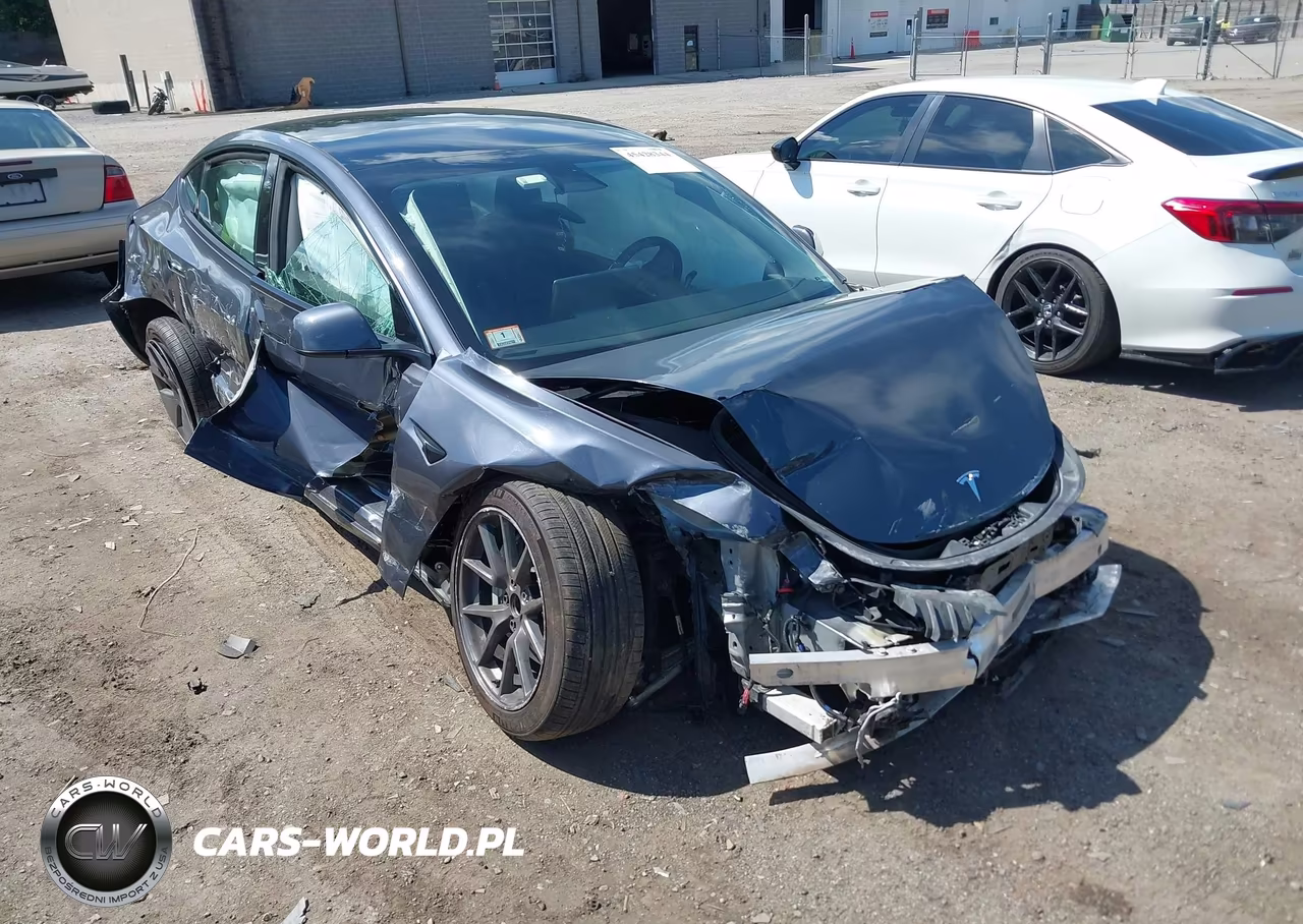 2022 Tesla Model 3 Rear-Wheel Drive – zdjęcie 1 z 21