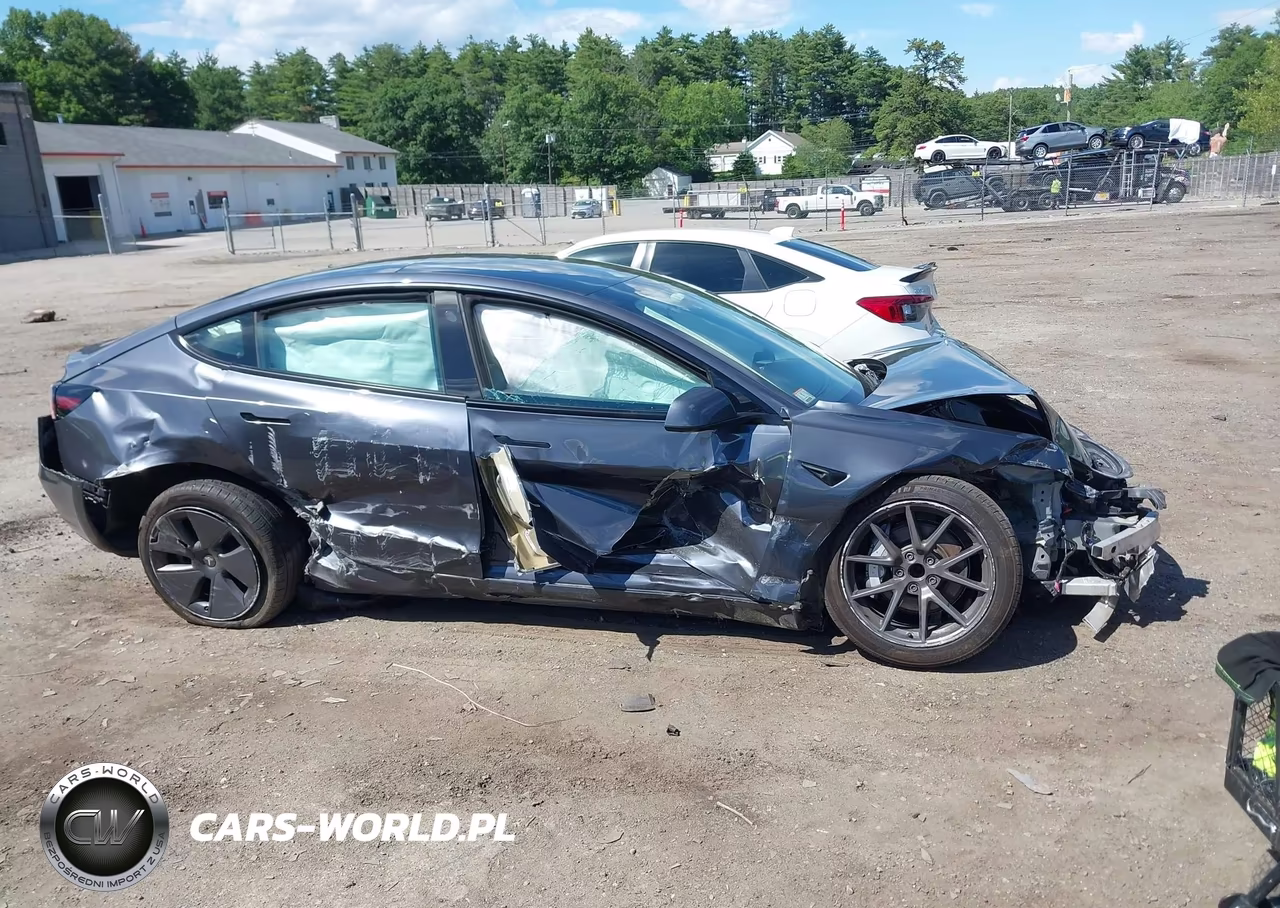 2022 Tesla Model 3 Rear-Wheel Drive VIN:5YJ3E1EA9NF352654 - 13