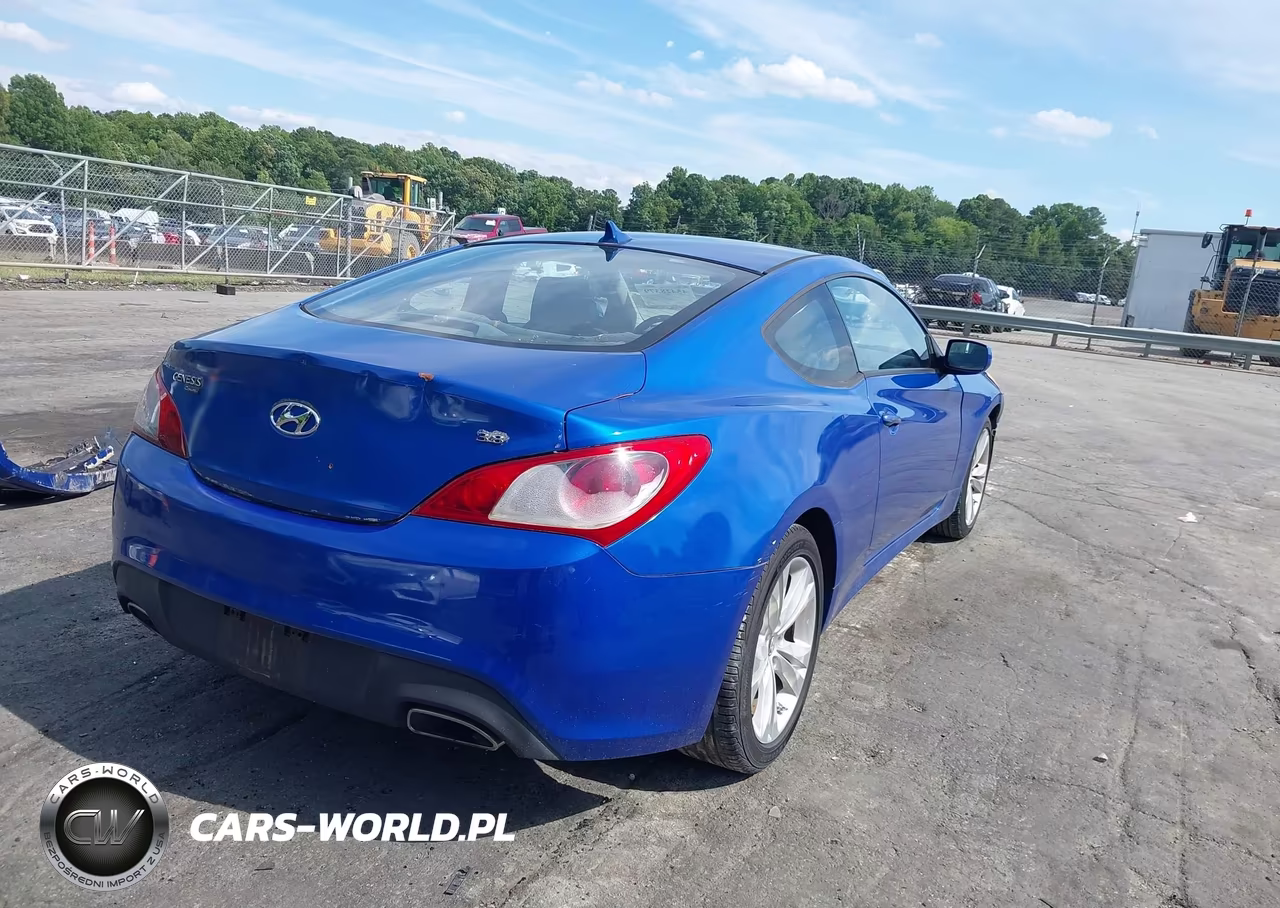 2010 Hyundai Genesis 3.8 VIN:KMHHU6KH8AU017941 - 4
