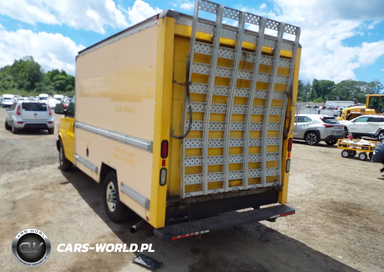 2009 GMC Savana Cutaway Work Van VIN:1GDGG31C691901171 - 3